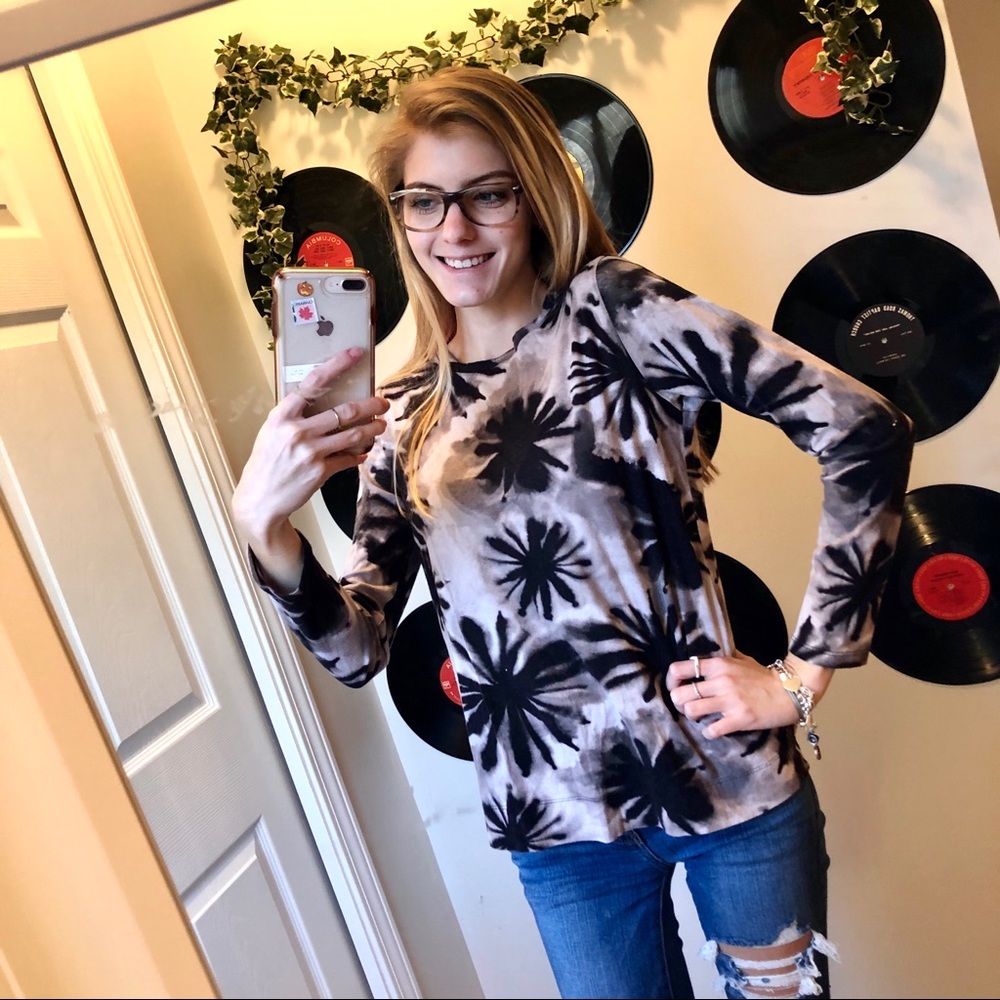 simplyvera vera wang black marble tie dye blouse🕸